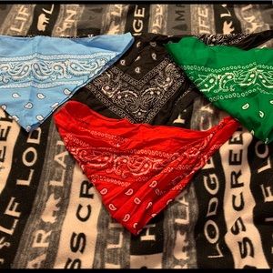 4 pack of bandanas!!